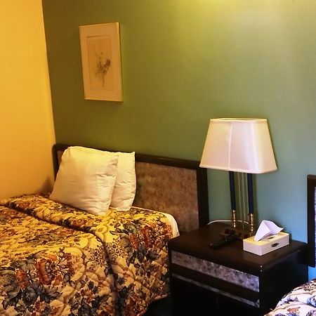 A Voyageur'S Guest House Оттава Экстерьер фото